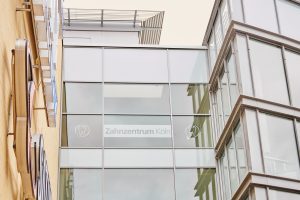 Zahnzentrum Köln - Aussenansicht - 2x