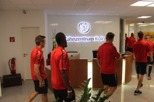 Spieler Ankunft beim Zahnarzt